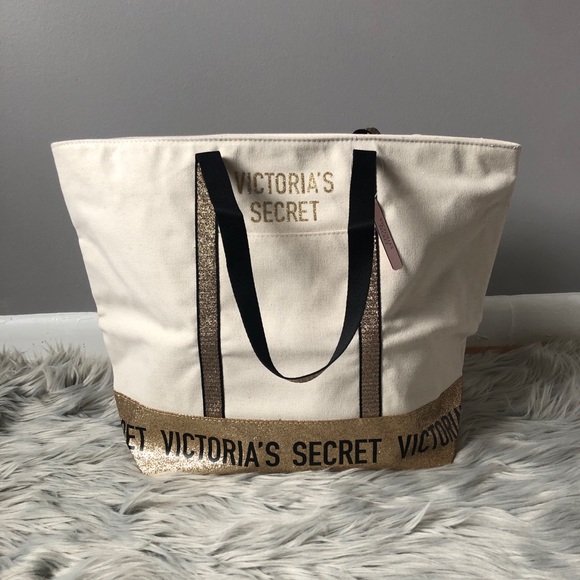Victoria's Secret Handbags - NWT Victoria's Secret Tote Bag